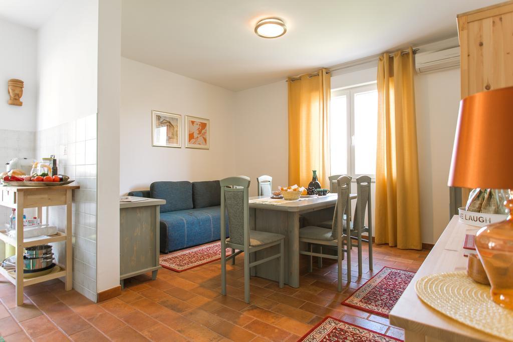 Apartments Bonvenon2Center Pula Exterior photo